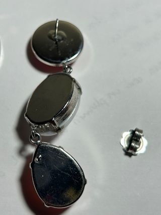 Pendientes largos rojos, blancos de plata
