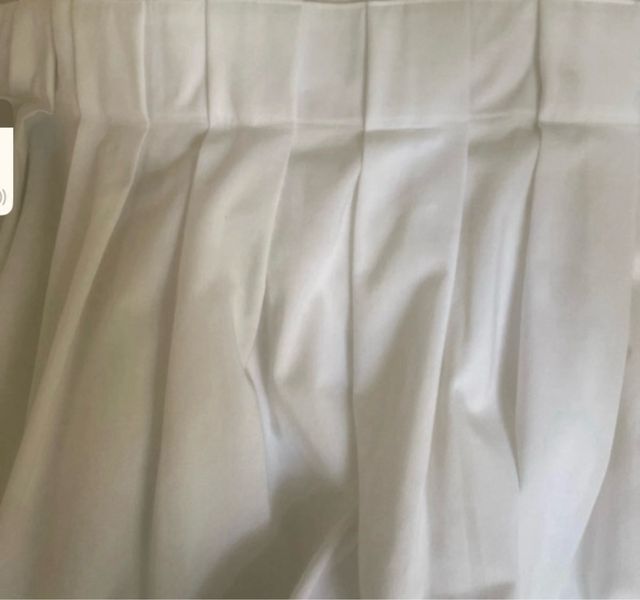 Dos cortinas blancas lona  1.05 y 1.30 largo 2.30