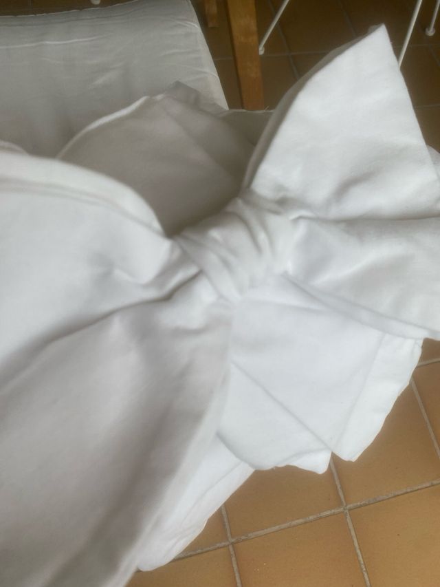 Dos cortinas blancas lona  1.05 y 1.30 largo 2.30