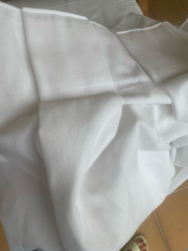 Dos cortinas blancas lona  1.05 y 1.30 largo 2.30