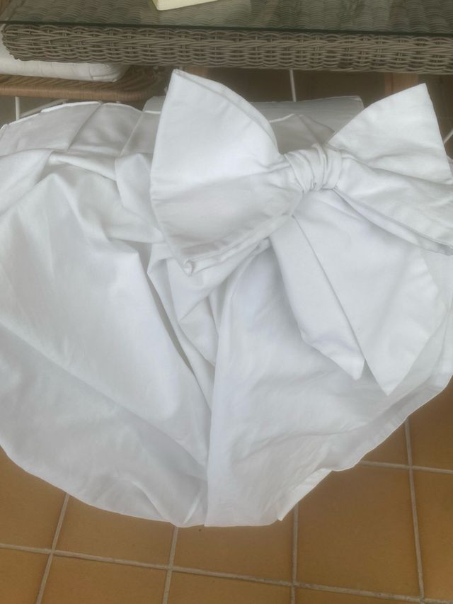 Dos cortinas blancas lona  1.05 y 1.30 largo 2.30