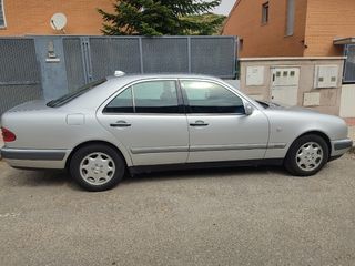 Mercedes-Benz Clase E 1997
