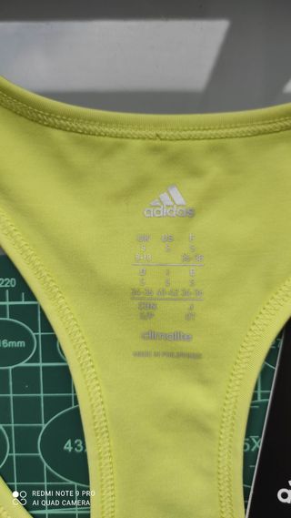 Top Adidas Climalite Talla S - Amarillo