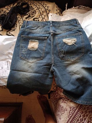 Shorts vaqueros rotos hombre Talla M o L pequeña