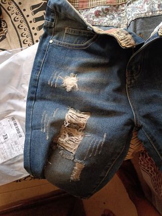 Shorts vaqueros rotos hombre Talla M o L pequeña