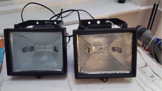 2 Focos 500v - Iluminación exterior