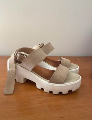 Sandalias plataforma beige-blanco