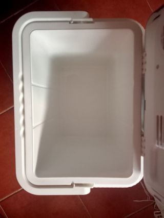 Nevera portátil AstroAI 24L
