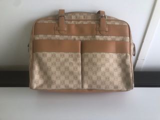 Bolso bandolera beige y marrón