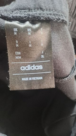 Pantalones Adidas Negro
Para niño de 13, 14 años
