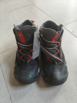 Botas Quechua niño - grises y negras