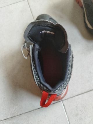Botas Quechua niño - grises y negras
