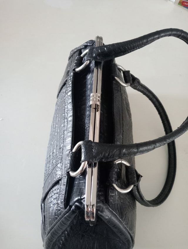 Borsa vintage nera,effetto pelle coccodrillo