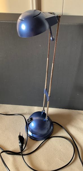 Lampada da tavolo Fair-Kauf blu