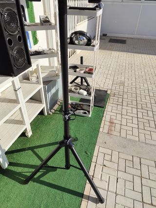 Altavoz Skytec autoamplificado 12" 300w oferta