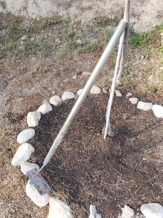 Azada jardinería - herramienta