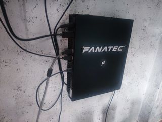 Xbox One X 1TB - Como nueva