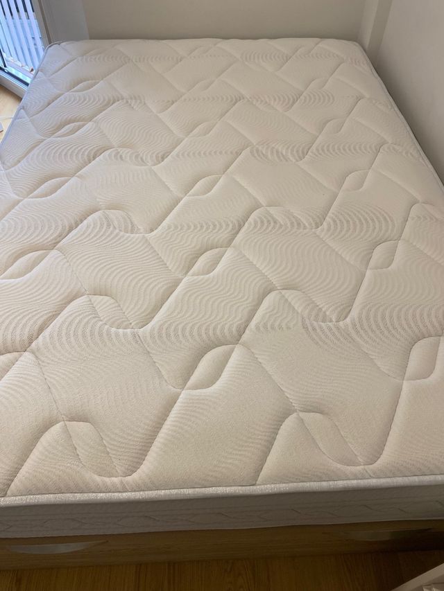 Colchón y canapé cama 135cm. Casi Nuevo