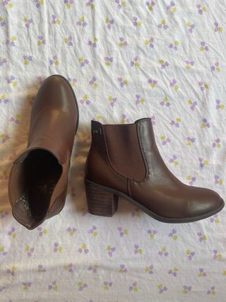 Botines marrones - Tacón bajo