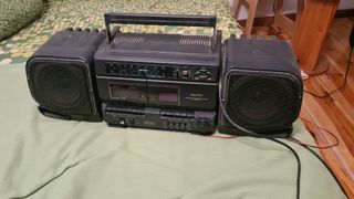 Radiocassette Sanyo doble pletina