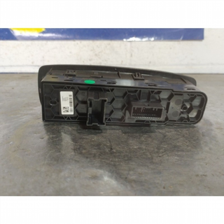 MANDO ELEVALUNAS DELANTERO IZQUIERDO 254012952R