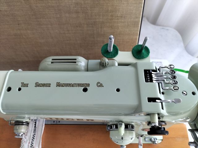 Máquina coser Singer 320K Antigua