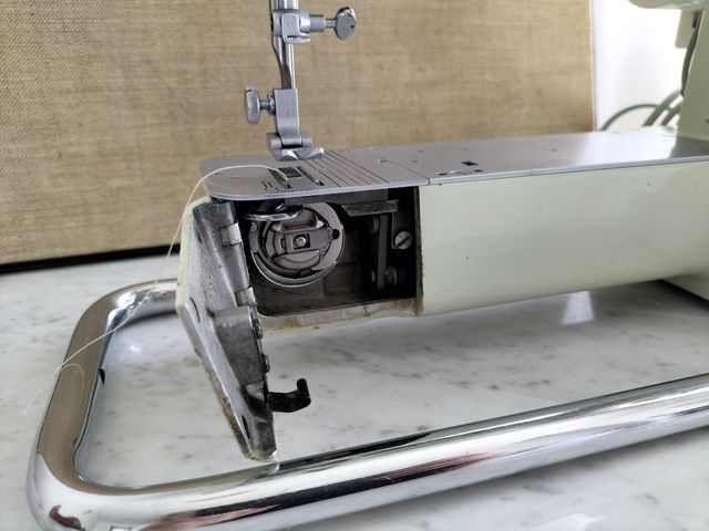 Máquina coser Singer 320K Antigua