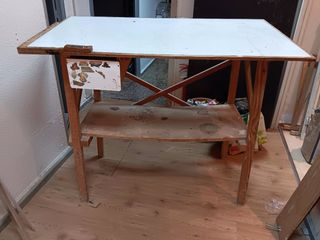 Mesa de trabajo de madera