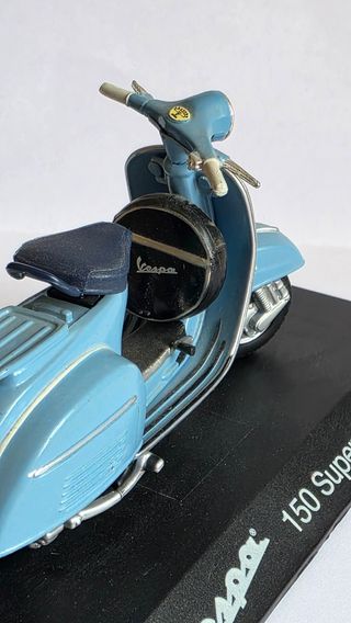 Vespa 150 Super (1965) 1:18