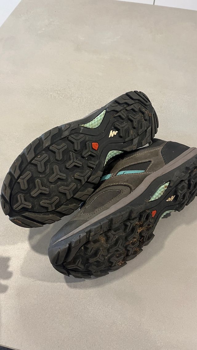 Botas de montaña impermeables Mujer Quechua