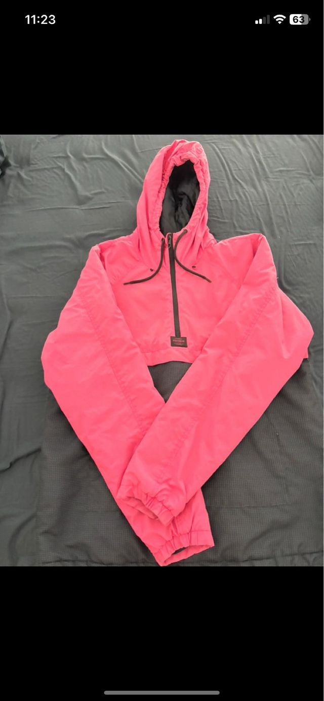 Sudadera rosa corta