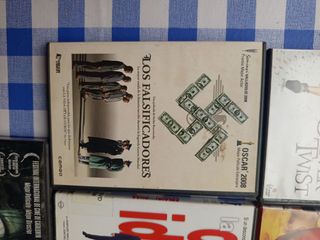 8 Películas DVD - Varios Géneros