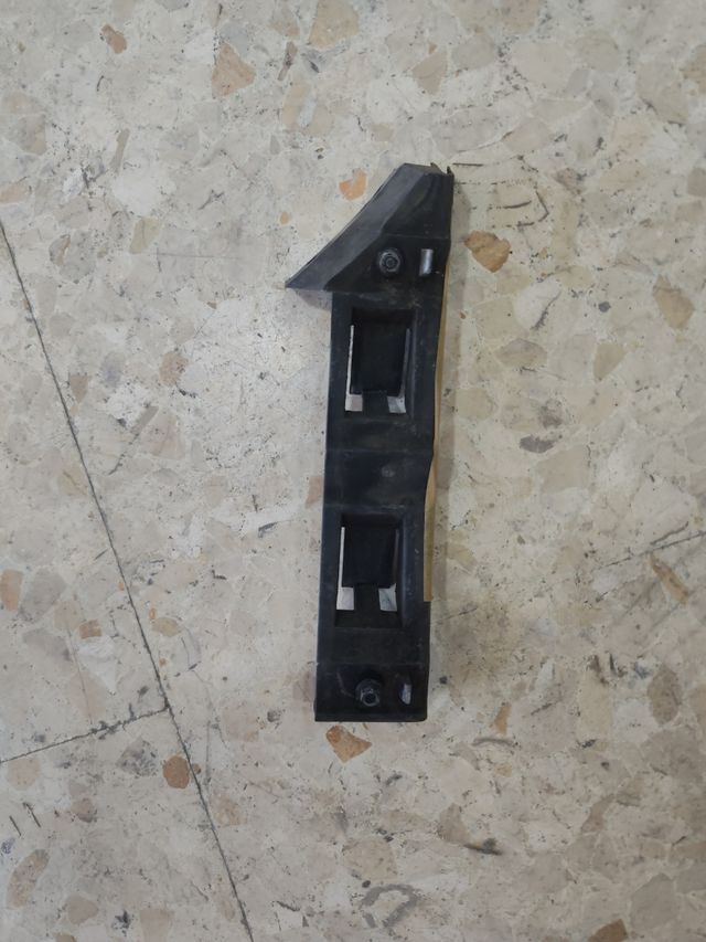 Soporte aleta Seat Toledo Izquierdo