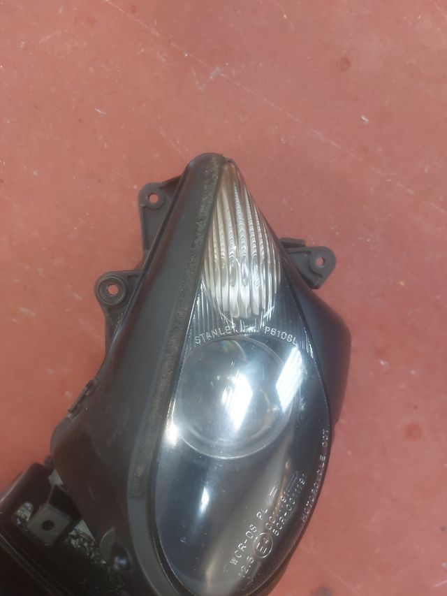 Faro delantero Kawasaki ZX10R 06-07