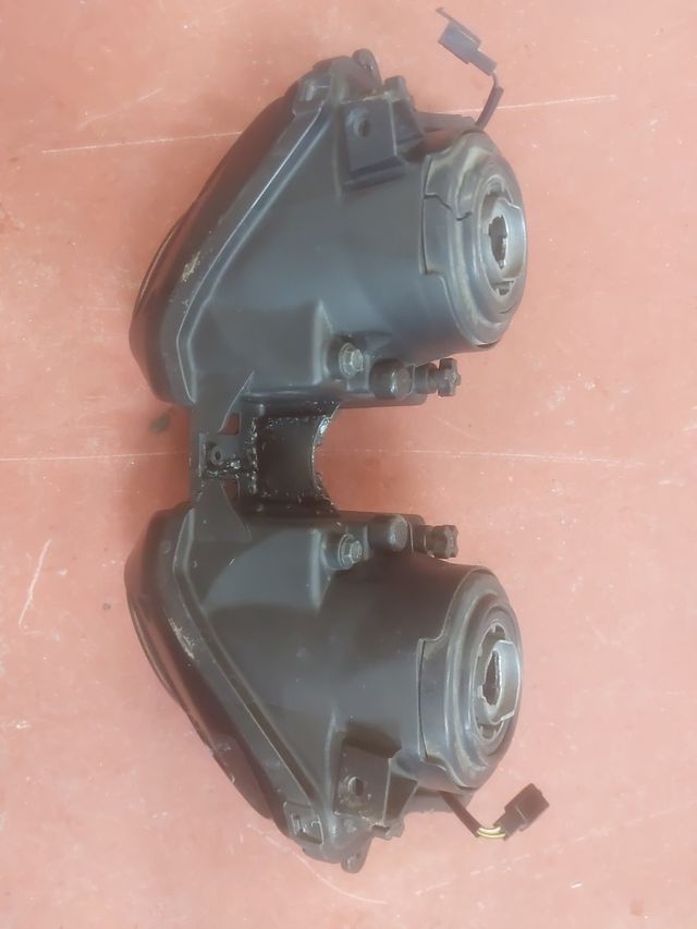Faro delantero Kawasaki ZX10R 06-07