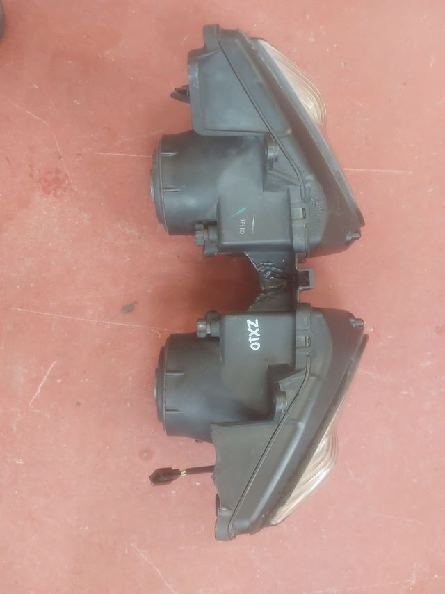 Faro delantero Kawasaki ZX10R 06-07