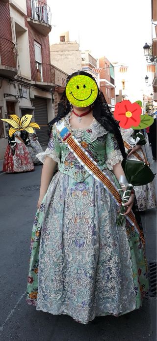 Traje Fallera antiguo, precioso.