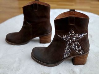 Botines Exé Marrón con Estrella