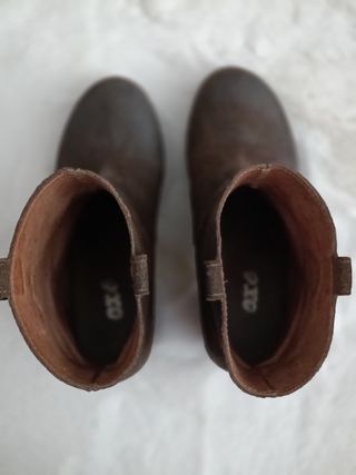 Botines Exé Marrón con Estrella