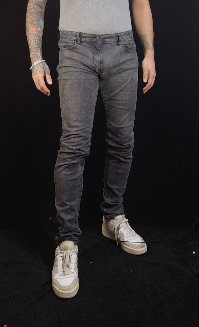 Jeans Pull&Bear pretos - Tam. 42