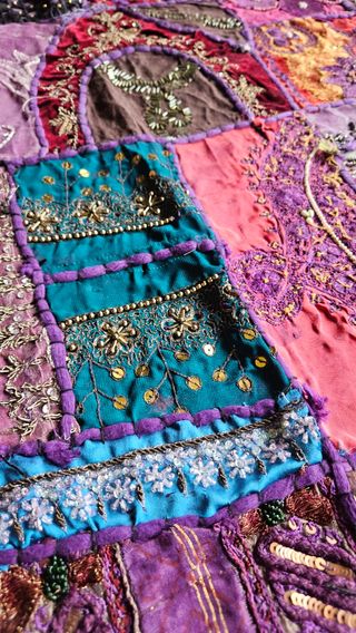 Tapiz indio patchwork morado