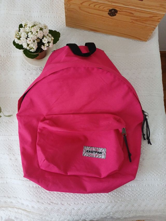 Mochila Eastpak rosa