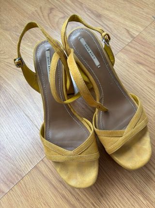 Sandalias plataforma Zara amarillas