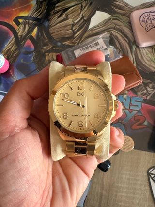 Reloj Mark Maddox dorado