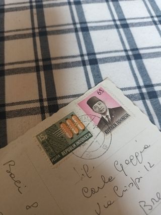 Francobolli Indonesia: 2 pezzi