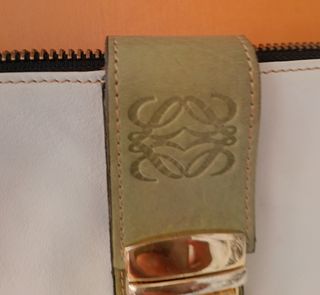 Cartera Loewe piel - verde oliva y blanco