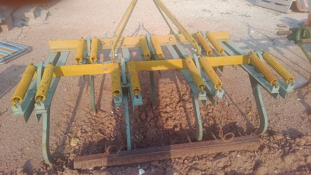 Cultivador de resortes