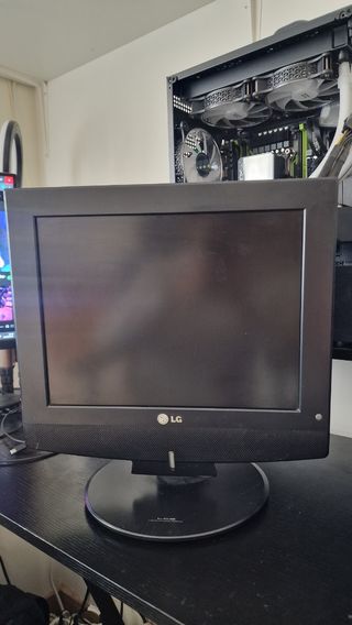 Ordenador HP con monitor LG