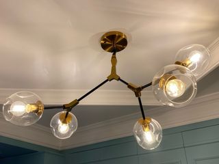 Lámpara Moderna 5 Luces -Dorada