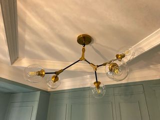 Lámpara Moderna 5 Luces -Dorada